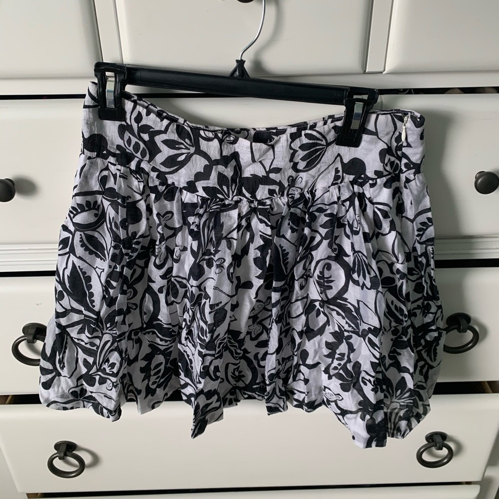 Size 4 express summer mini skirt!